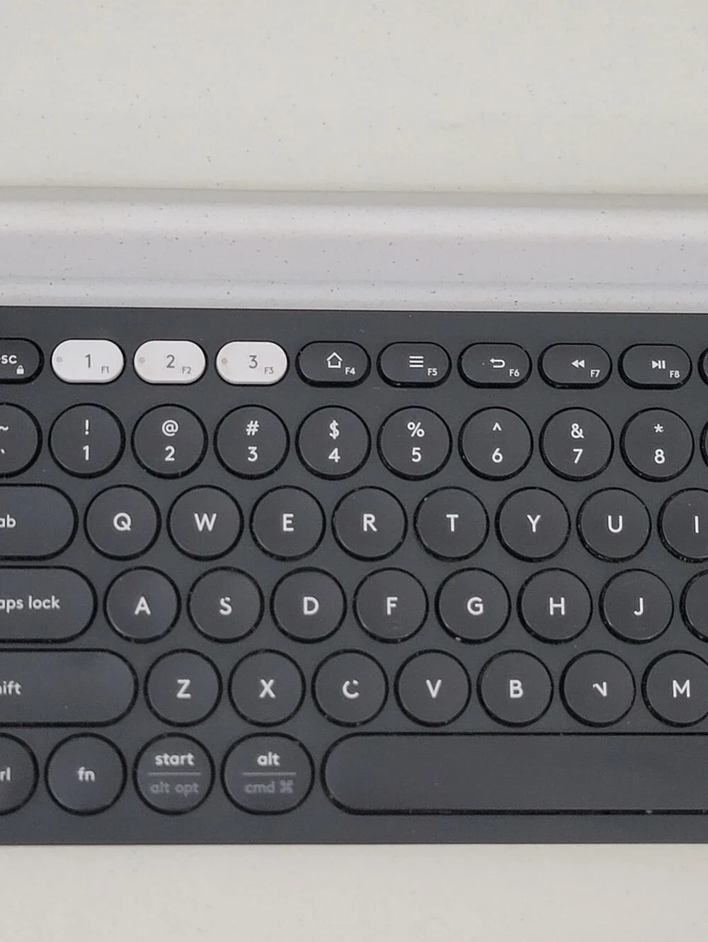Logitech K780 Multi Device Wireless Keyboard Complete In Box!